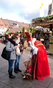 Der Nikolaus ist da und bringt Geschenke