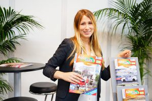 Messehostess am Stand des AutoGas Journals während der UNITI expo 2016 in Stuttgart